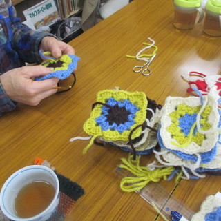 12月7日（木）午前10:30から「編み物・刺繍カフェ」at「クラフトハウスばく」好きなものが作れます。お子さん連れOK。ダーニングも。の画像