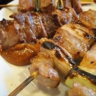 【賞与3回で年収400万オーバー】歴史あるやきとん屋さん