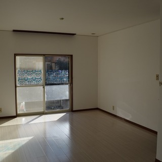 入居費用6.5万円 ＋ 日割り家賃フリーレント付き　♪大きな駐車スペース車２台駐車可　♪大型ペット応相談♪ 京成酒々井駅、JR酒々井駅徒歩１９分♪ ルームシェア相談してみて♪ 酒々井小学校７分　♪ - 不動産