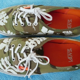 美品VANSバンズ夏ハワイアン柄24㎝スニーカーの画像