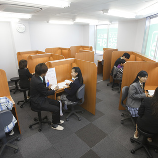 【塾のオープニング講師募集】各種成果報酬がコマ給に加算され、能力、頑張り次第で報酬が増える個別指導塾の講師のお仕事です。ECCの個別指導塾ベストワン清澄白河駅前校2018年1月開校予定。!の画像