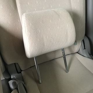 探してます トヨタ アイシス ヘッドレスト