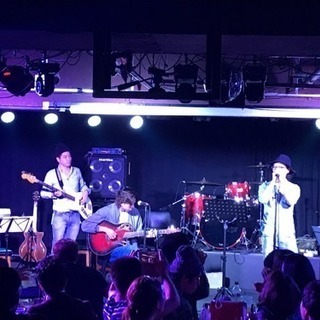 生演奏で、好きな曲を歌いませんか🎤