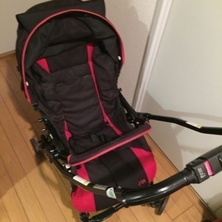 アップリカ ベビーカーの画像