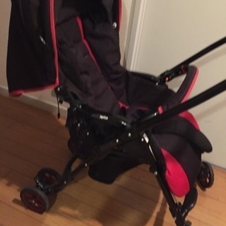 アップリカ ベビーカーの画像