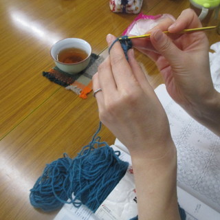 12月7日（木）午前10:30から「編み物・刺繍カフェ」at「クラフトハウスばく」好きなものが作れます。お子さん連れOK。ダーニングも。の画像