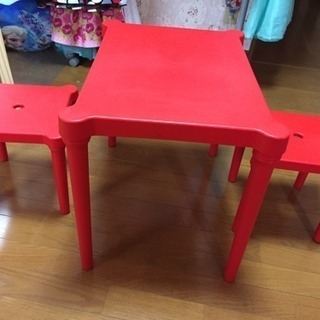 IKEA   キッズ テーブルセット