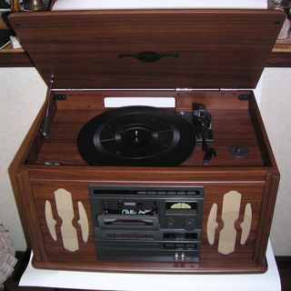 COLUMBIAレコードCDラジカセ GP-38（音聴箱）中古です。の画像