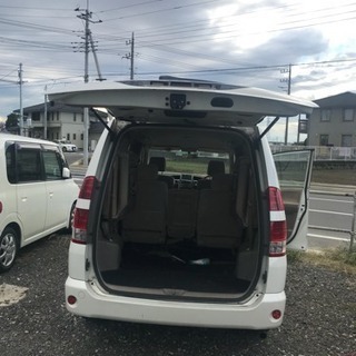 トヨタ 60 ノアの画像