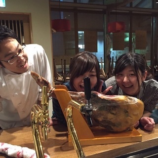 (A)ホールスタッフ募集 履歴書不要！の画像