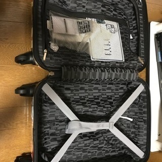 レア！ELLE キャリーバッグ 新品未使用 2〜3泊用 TSAロック付き 旅行の画像