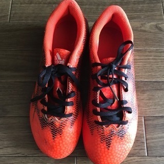 adidas サッカーシューズ