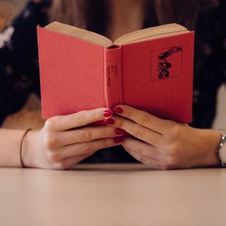 ●朝活読書カフェ【天神】11/24(金)8:00〜１人参加＆初参...