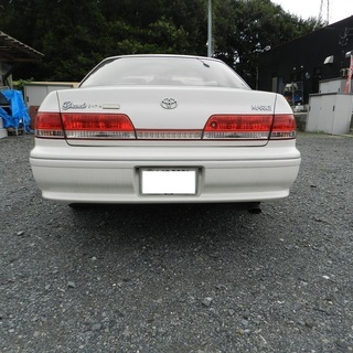 トヨタ　マーク2　GF-JZX100　IJZ2500cc　平成11年式　AT　白　スタットレスタイヤ付きの画像