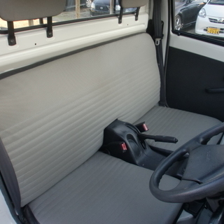 ちょっとレトロでかわいい軽トラです。走行少なく車検たっぷり！！の画像