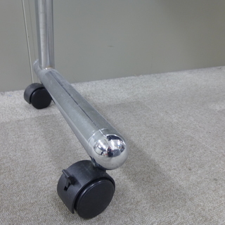 ★無料★会議室用スタックテーブル★4台★の画像