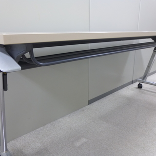 ★無料★会議室用スタックテーブル★4台★の画像