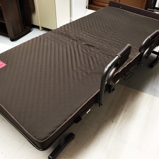 中古　atex　　収納式 電動リクライニングベッド　AX-BE635N