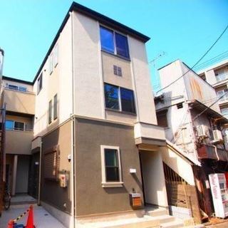 ☆人気の新築デザイナーズアパートメント☆入居時初期費用0円プラン...