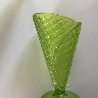 北欧で買った新品未使用アイスコーンスタンド　3個セットの画像