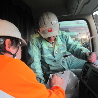 大型平ボディトラックドライバー（10t中距離運転手）　大型免許取得支援制度あり！の画像