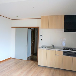 ＜新着物件＞ 弊社所有 貸戸建住宅 閑静な住宅地 & 東南角地！