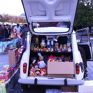 車出店　第２３回　有明蚤の市　 − 東京都