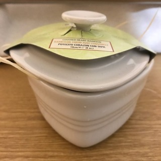 新品☆ LE CREUSET 70%Off!! ル・クルーゼ ラムカン・ダムール フタ付き ハートの画像