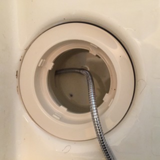 【大阪府摂津市】お風呂の排水溝つまり・浴槽の流れが悪いなら「水道修理専門店」へ - 生活トラブル