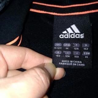 adidas 150cm パーカー ※難ありの画像