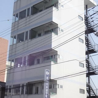 勤務は来年10月からですが、新しい職場を希望している方、是非とも...