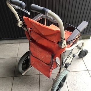 【美品】あい&ゆうき 歩行補助兼用車椅子12インチAY12-35の画像