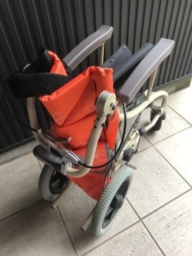 【美品】あい&ゆうき 歩行補助兼用車椅子12インチAY12-35