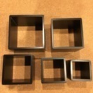 再投稿)中古パズルラック棚黒四角