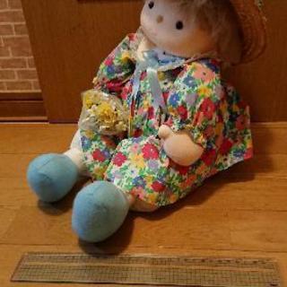 人形のオルゴールの画像