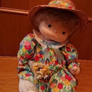 人形のオルゴールの画像