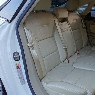 アウディー　Ａ８　白　フルレザー　総額92万円！の画像