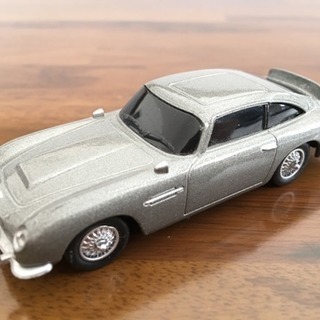 アストンマーチン DB5 プルバックミニカー 【中古品】