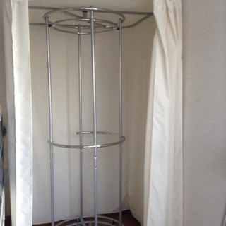 ダブル掛け回転ハンガーラック カバー付 耐荷重50キロ パイプハ...