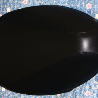 「ご成約済み」新品　ベース付きシート　ヤマハ ビーノ　アプリオ　JOG APRIO　4JP　5AU　シート　２サイクル用　ブラック　バイクパーツセンター　黒　合皮　　手渡し大歓迎　大阪府・豊中市から出品　最安　の画像