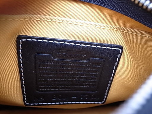 コーチ　coach スマホ用　小型バッグ