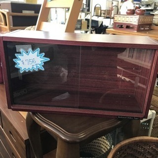 ●値下げ　ビデオテープ 収納棚