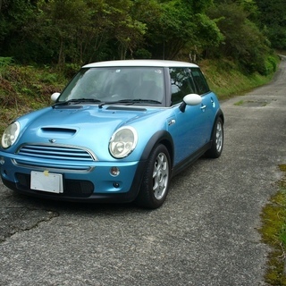 ミニクーパーS 2004年 99,000km 6MT 車検31年6月 ポータブルナビ HID ETCの画像
