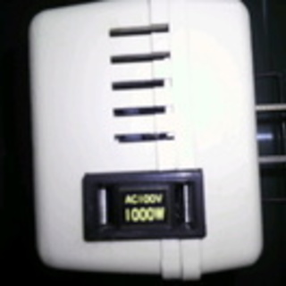 《PayPayやLINE Pay支払いOK！》熱器具専用コンバーター】電子式KNC-P105 1000W対応   ドライヤーやアイロン等、大型熱器具専用の海外電圧変換器 120/240V → 100VAC  美品 数回しか使っていません。の画像