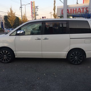 ⭐️【お買得全コミ24万円】H16 ヴォクシー★車検２年付★ナビ★後席モニター★地デジTV★の画像