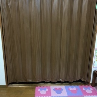 木目調 アコーディオンカーテン ブラウン