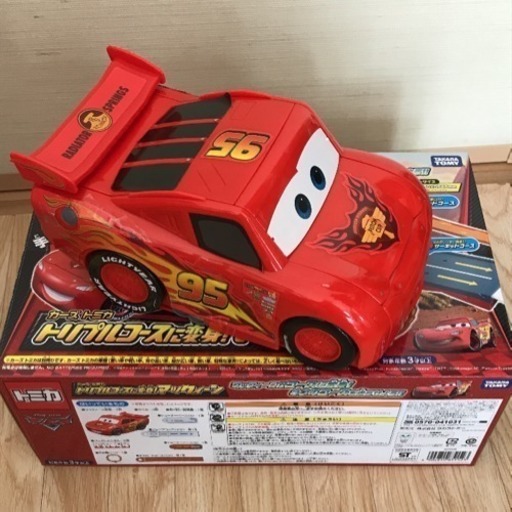 トミカ　マックィーン