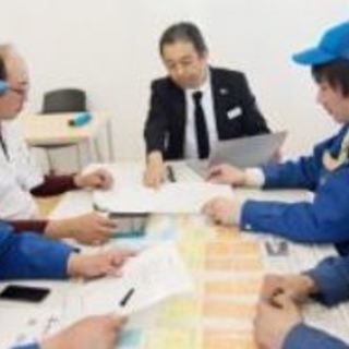 3トン外食チェーン配送トラックドライバーの画像