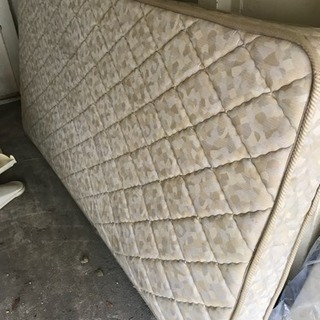 収納付きシングルベッドの画像