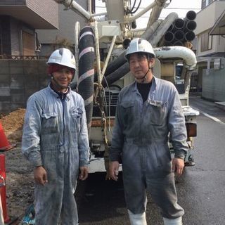 残業ほぼなし・日祝休み・未経験者大歓迎「コンクリートポンプスタッフ」の画像